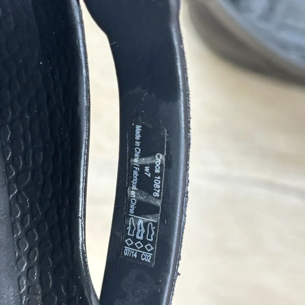 Crocs 10876 Mercy Work Clogs Women Size 7 Black Slip Resistant Nursing Chef Shoe
